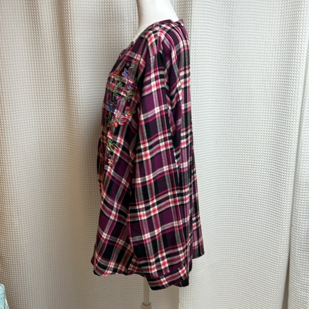🌸The Pioneer Woman🌸 Embroidered Flannel top, Long Sleeve Button front ~ XXXXL - Picture 7 of 11